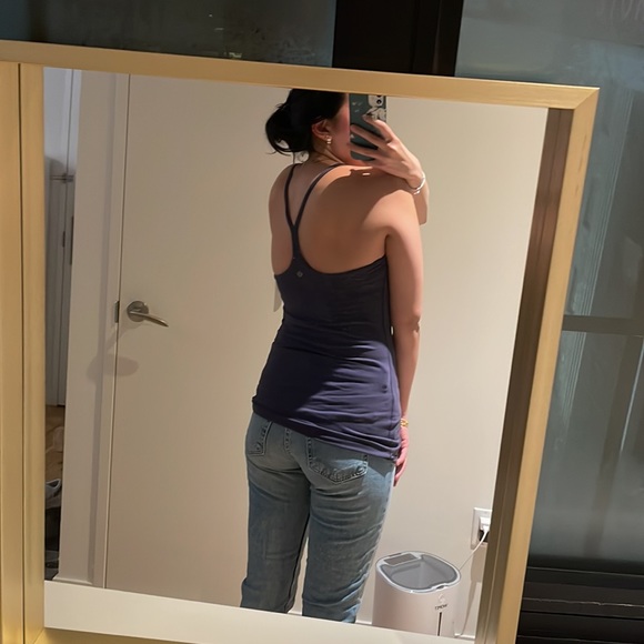 Lululemon tank - Picture 2 of 4